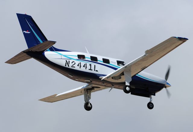 Piper Malibu Mirage (N2441L)