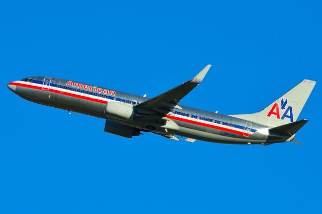 Boeing 737-800 (N847NN) - American - N847NN - B737-800 - Departing KDFW 11/17/2013