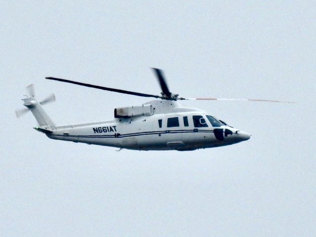 Sikorsky S-76 (N661AT)