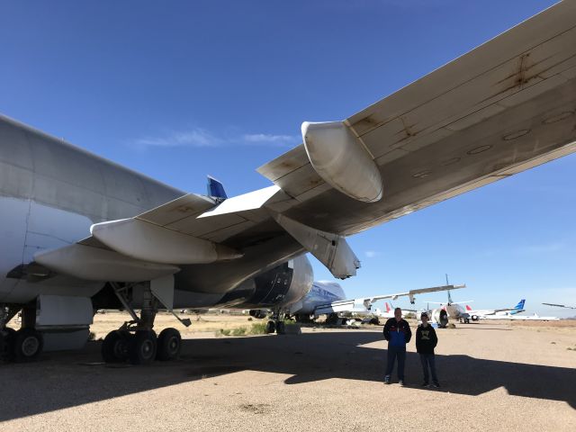 Boeing 747-200 (N618US) - A Former Northwest Airlines Cargo B747-200 freighter! This shows the scale under the 747-200F’s massive wing!