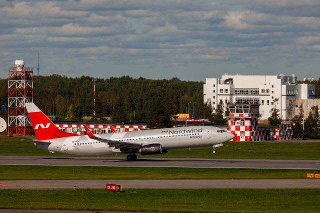 Boeing 737-700 (VP-BSC)