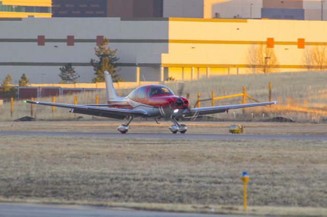Cirrus SR-22 (N124CB)