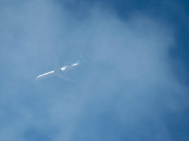 Canadair Regional Jet CRJ-700 (N553GJ)