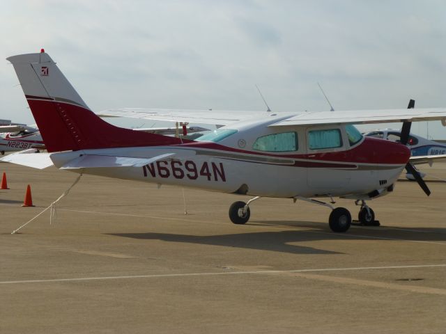 Cessna 206 Stationair (N6694N)