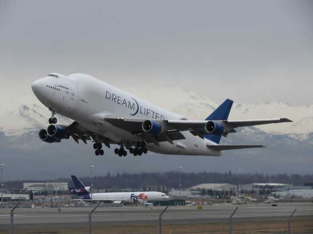 Boeing 747-400 (N718BA)