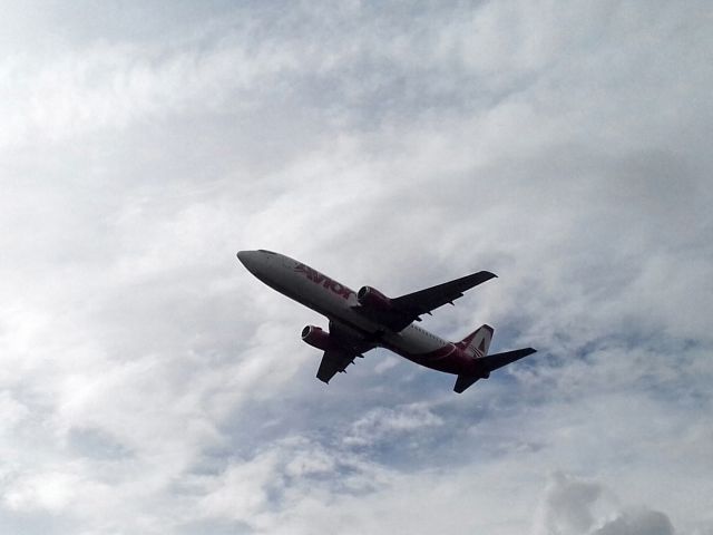 BOEING 737-400 (YV-3317)