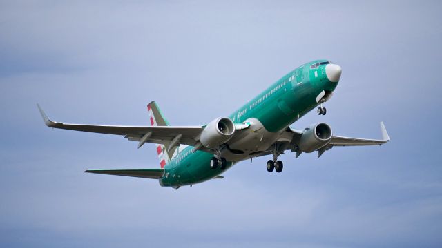 Boeing 737-800 (N309PC) - BOE136 makes a missed approach to Rwy 16R during a B1 flight from KRNT to KBFI on 1.16.17. (ln 6251 / cn 31258).