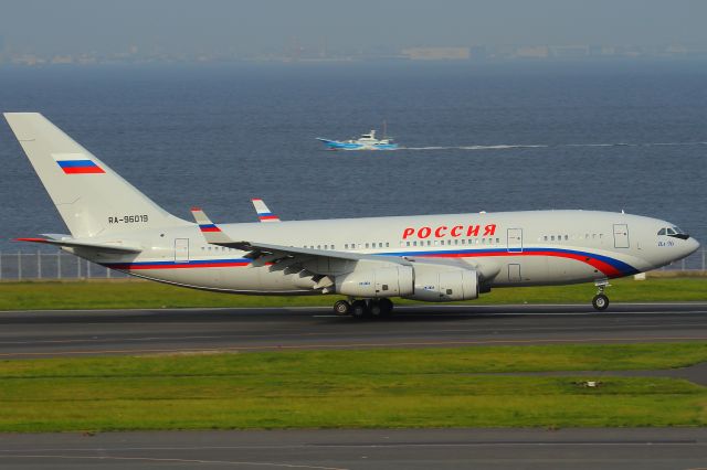 Ilyushin Il-96 (RA-96019)