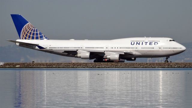 Boeing 747-400 (N180UA) - N180UA, Age: 23.7 Yearsbr /Boeing 747-400 (quad-jet) (H/B744/L )br /Airline: United Airlines, Engines: 4x PW4000br /06-Mar-2015 B744/Q San Francisco Intl (KSFO) Frankfurt Intl (EDDF / FRA) 14:07 PST 09:15 CET (+1) 10:08