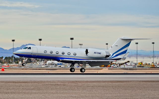 Gulfstream Aerospace Gulfstream IV (N572MS) - N572MS  Gulfstream G-IV(SP) s/n 1352 - LAS VEGAS SANDS CORP br /br /Las Vegas - McCarran International Airport (LAS / KLAS)br /USA - Nevada January 28, 2015br /Photo: Tomás Del Coro