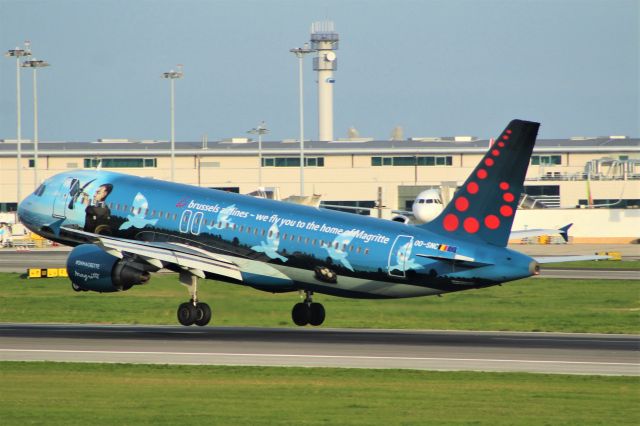 Airbus A320 (OO-SNC) - LISBOA 23-12-2018