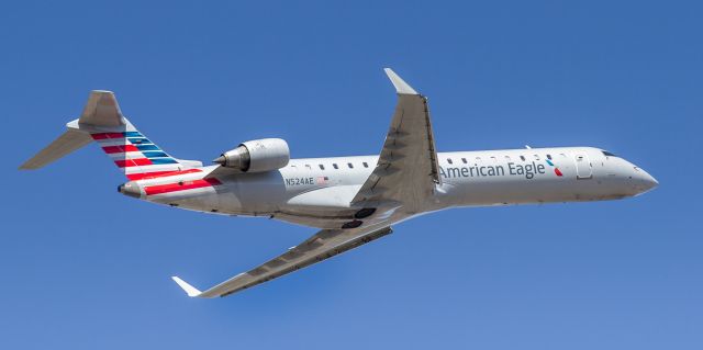 Canadair Regional Jet CRJ-700 (N524AE)