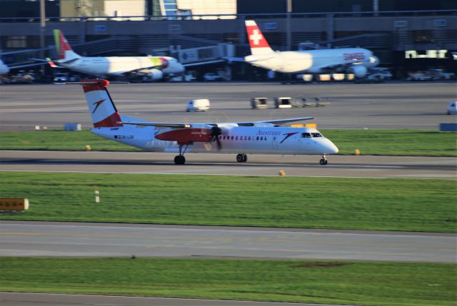 de Havilland Dash 8-100 (OE-LGM)