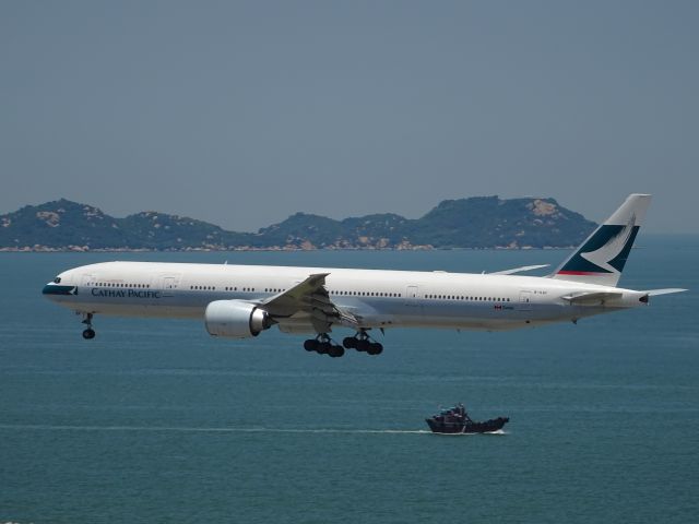 BOEING 777-300ER (B-KQF)