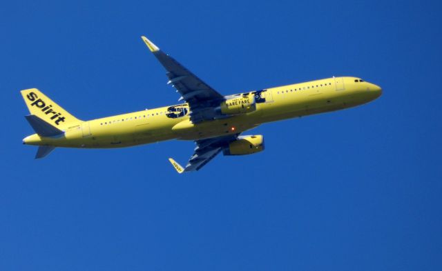 Airbus A321 (N686NK) - "Howdy" On approach is this Spirit Airlines Airbus A321 in the Autumn of 2018.