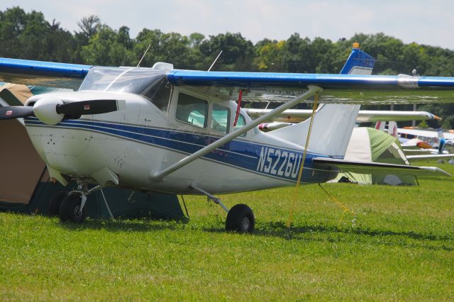 Cessna Skylane (N5226U)