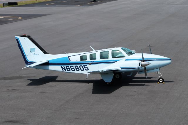 N66805 — - Beech Baron 58. Nice ice blue color!