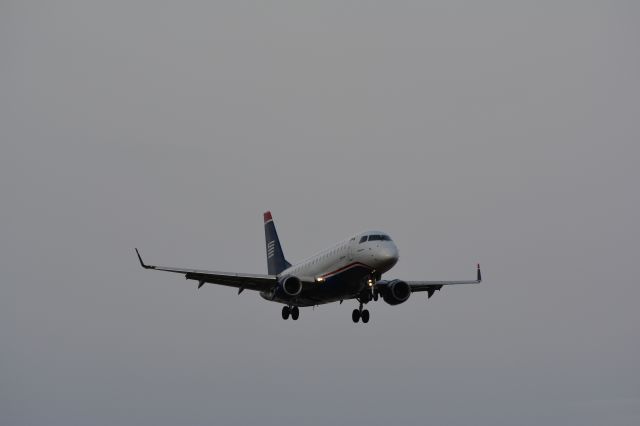 Embraer 170/175 (N811MD)