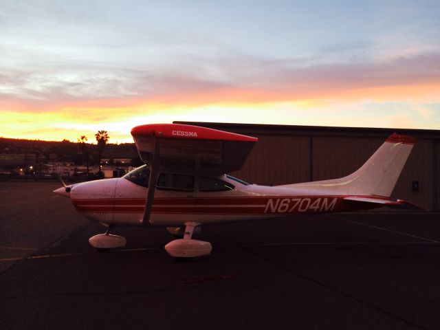 Cessna Skylane (N6704M)