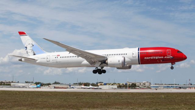 Boeing 787-9 Dreamliner (G-CKWA) - Landing at Miami International on the afternoon of the 1st of April,2019.