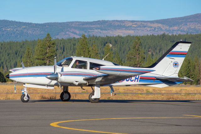 Cessna 310 (N500CH)
