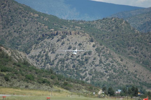 Piper Malibu Meridian (N19BA) - On Approach into Aspen