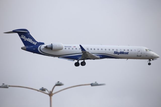 Canadair Regional Jet CRJ-700 (N603SK)