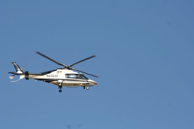 Cessna Skyhawk (N606SP) - May 14, 2009  New Mexico State Police helicopter  containing Governor Bill Richardson prepares to land in Rio Rancho, NM during a visit by U.S. President Barack Obama.    This craft was later destroyed during a rescue operation on 9 June 2009   http://www.ntsb.gov/ntsb/brief.asp?ev_id=20090610X23159&key=1