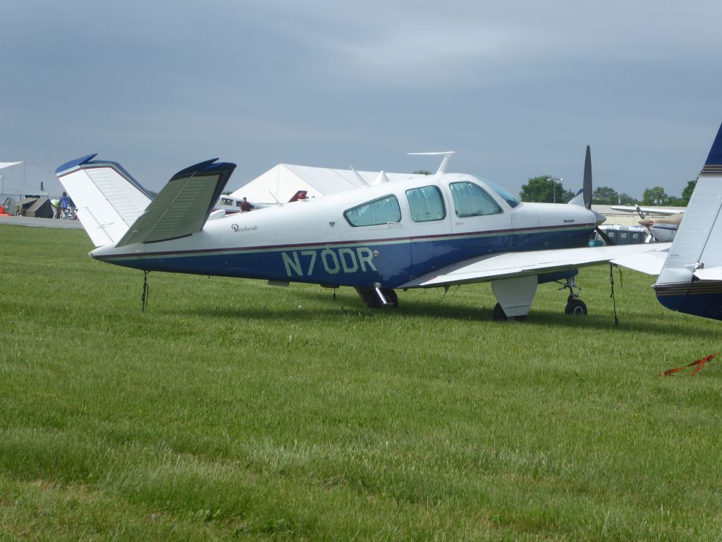 Beechcraft 35 Bonanza (N70DR)