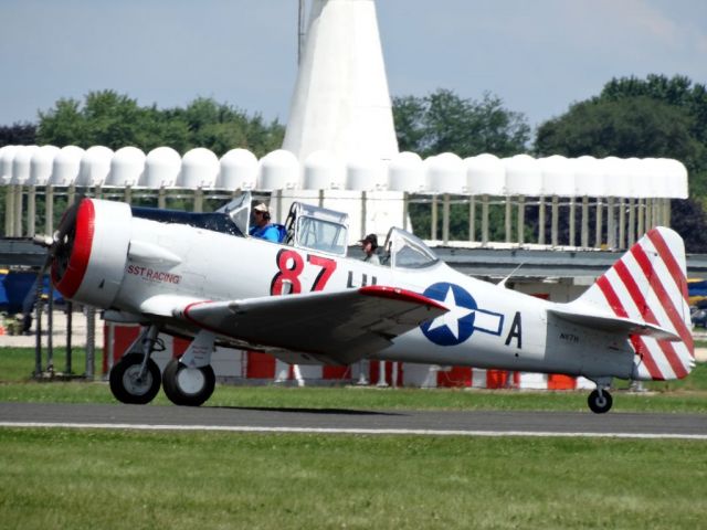 North American T-6 Texan (N87H)