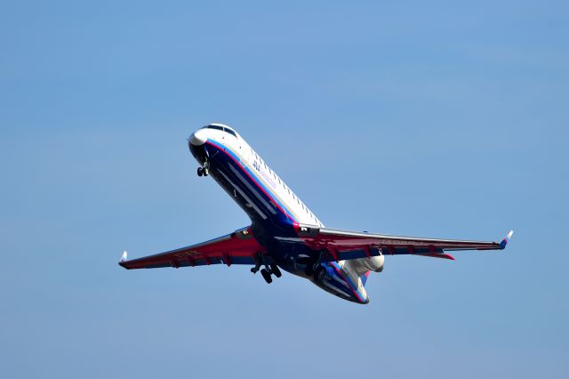 Canadair Regional Jet CRJ-700 (JA08RJ)