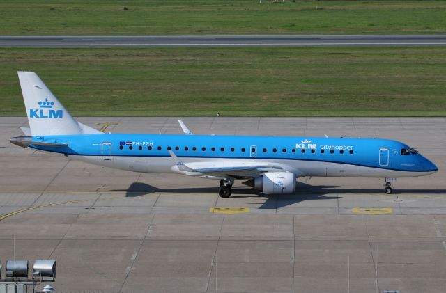 Embraer ERJ-190 (PH-EZH)