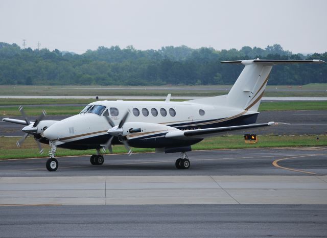 Beechcraft Super King Air 200 (N20LB) - SILVER DOLLAR CITY - 8/3/10