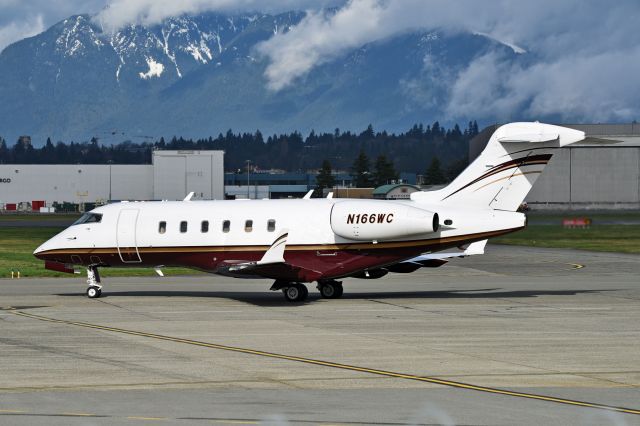 Bombardier Challenger 300 (N166WC)