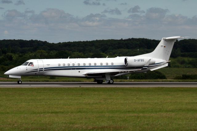 Embraer Legacy 600/650 (D-AFBS) - Air Hamburg Legacy 650 departing rwy 26 on 1-Jul-19 heading for LFMN as AHO556K.