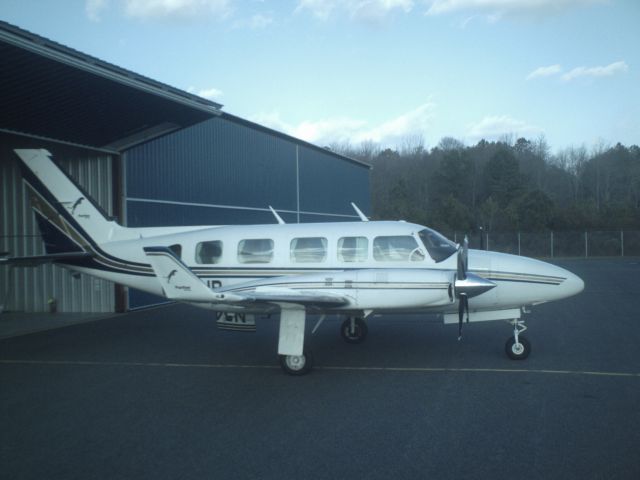 Piper Navajo (N549JB)