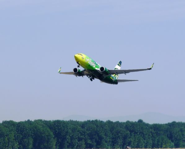 Boeing 737-700 (N607AS)