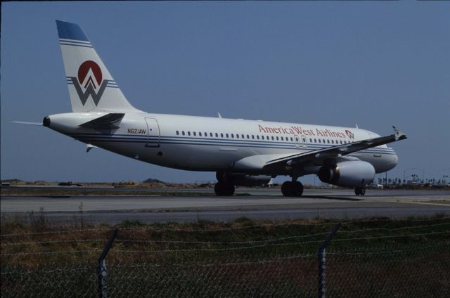 Airbus A320 (N621AW) - Taxing at San Francisco Intl Airport on 1991/09/11