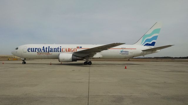 BOEING 767-300 (CS-TLZ) - Unusual visitor to CLT.