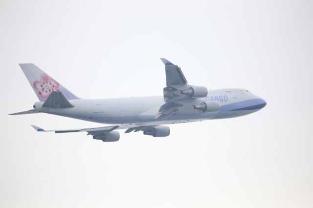 Boeing 747-400 (B-18711)