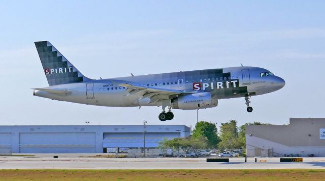 Airbus A319 (N517NK)