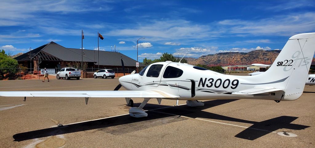 Cirrus SR-22 (N3009)