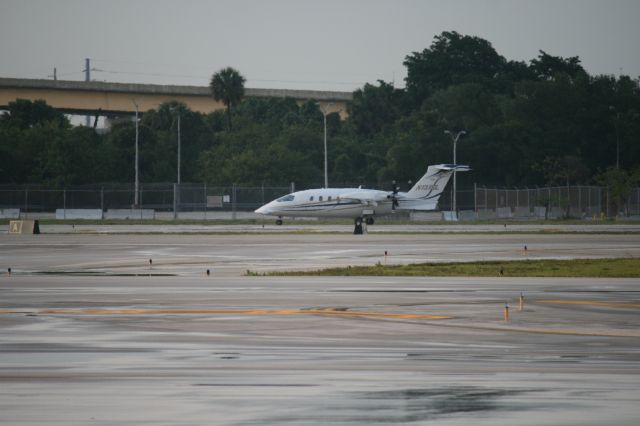 Piaggio P.180 Avanti (N131SL)