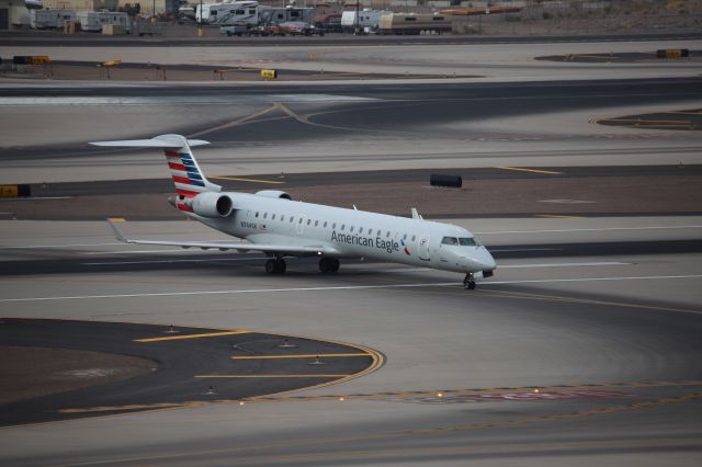 Canadair Regional Jet CRJ-700 (N744SK)