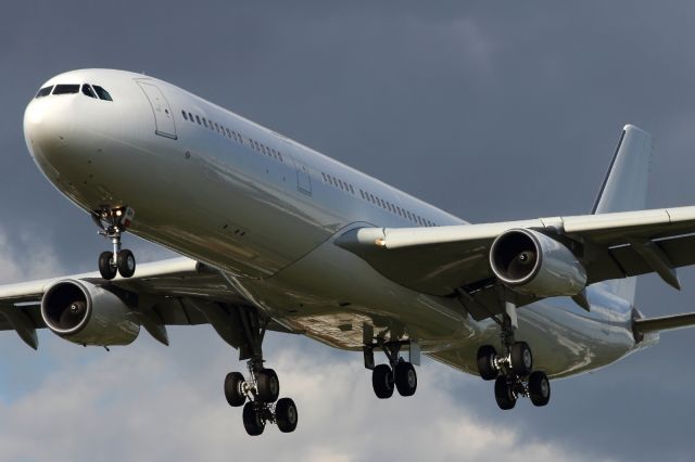 Airbus A340-300 — - Middle East Private Jet, on approach to LHR.