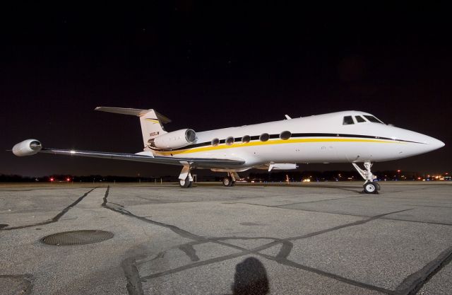 Gulfstream American Gulfstream 2 (N500JW) - Probably the best aircraft ever built.  Beautiful paintjob and screaming engines makes this one heck of an airplane.