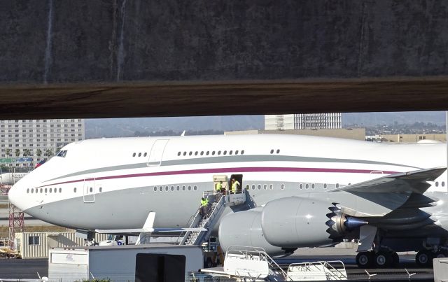 BOEING 747-8 (A7-HBJ)