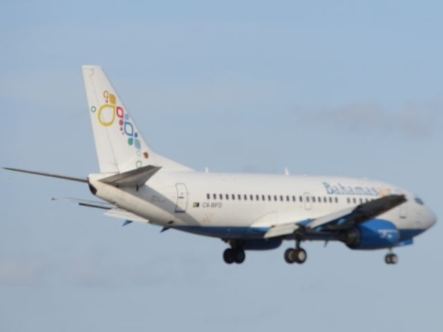 BOEING 737-400 (C6-BFD)