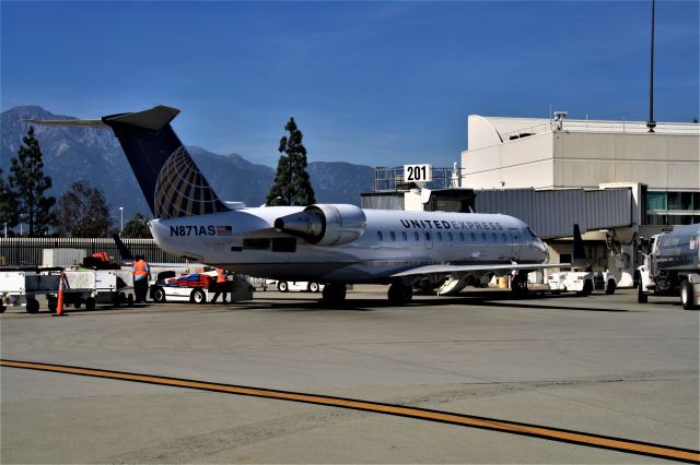 Canadair Regional Jet CRJ-200 (N871AS)