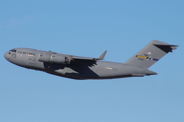 Boeing Globemaster III (N44132)